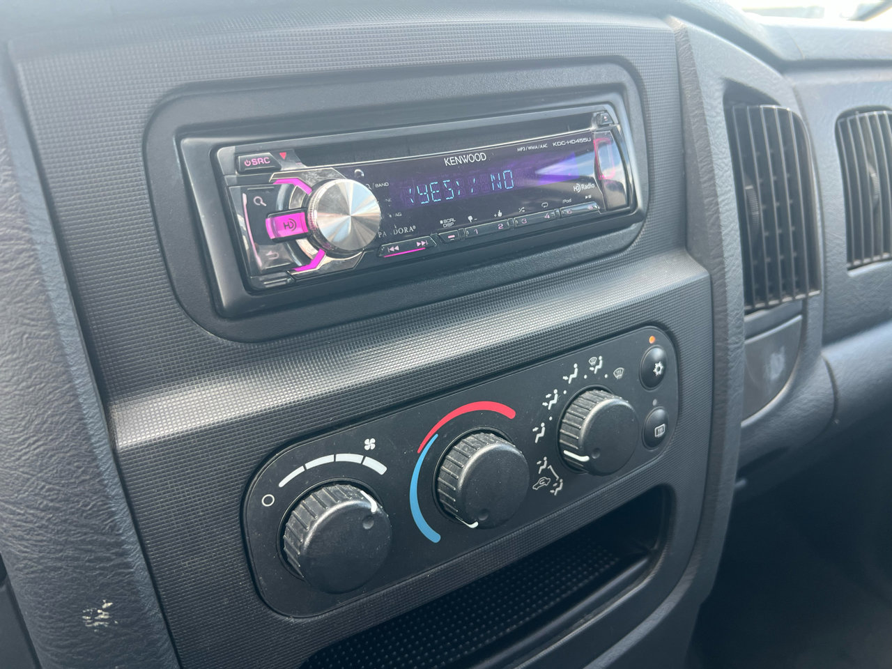 Used 2003 Dodge Ram 2500 Truck SLT image 42