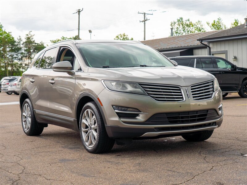 Used 2016 Lincoln MKC Select w/ Select Plus Package AWD/4WD image 3