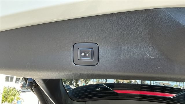 Used 2022 Chevrolet TrailBlazer RS w/ Sun and Liftgate Package FWD image 34