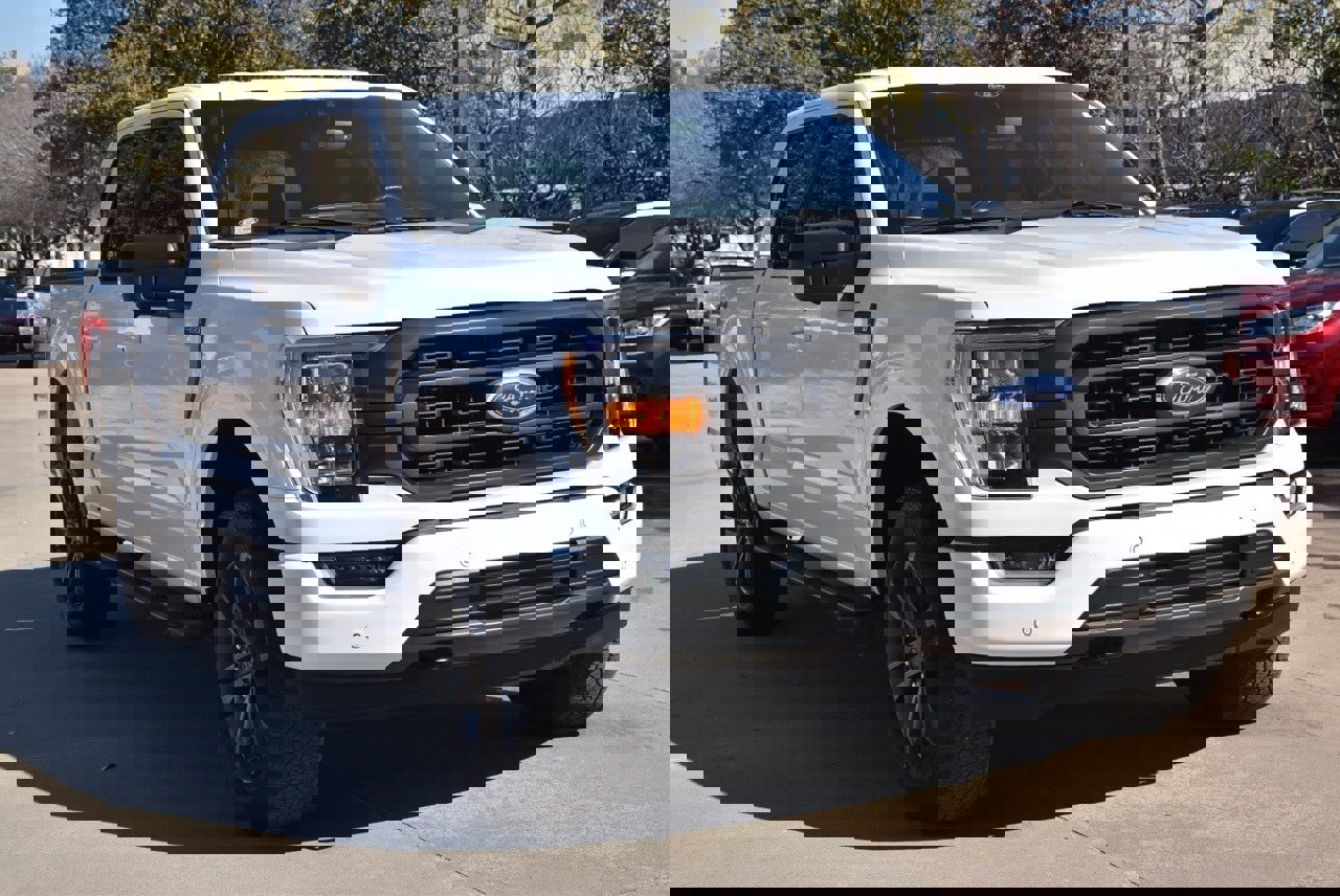 Used 2022 Ford F150 XLT w/ Equipment Group 302A High image 4