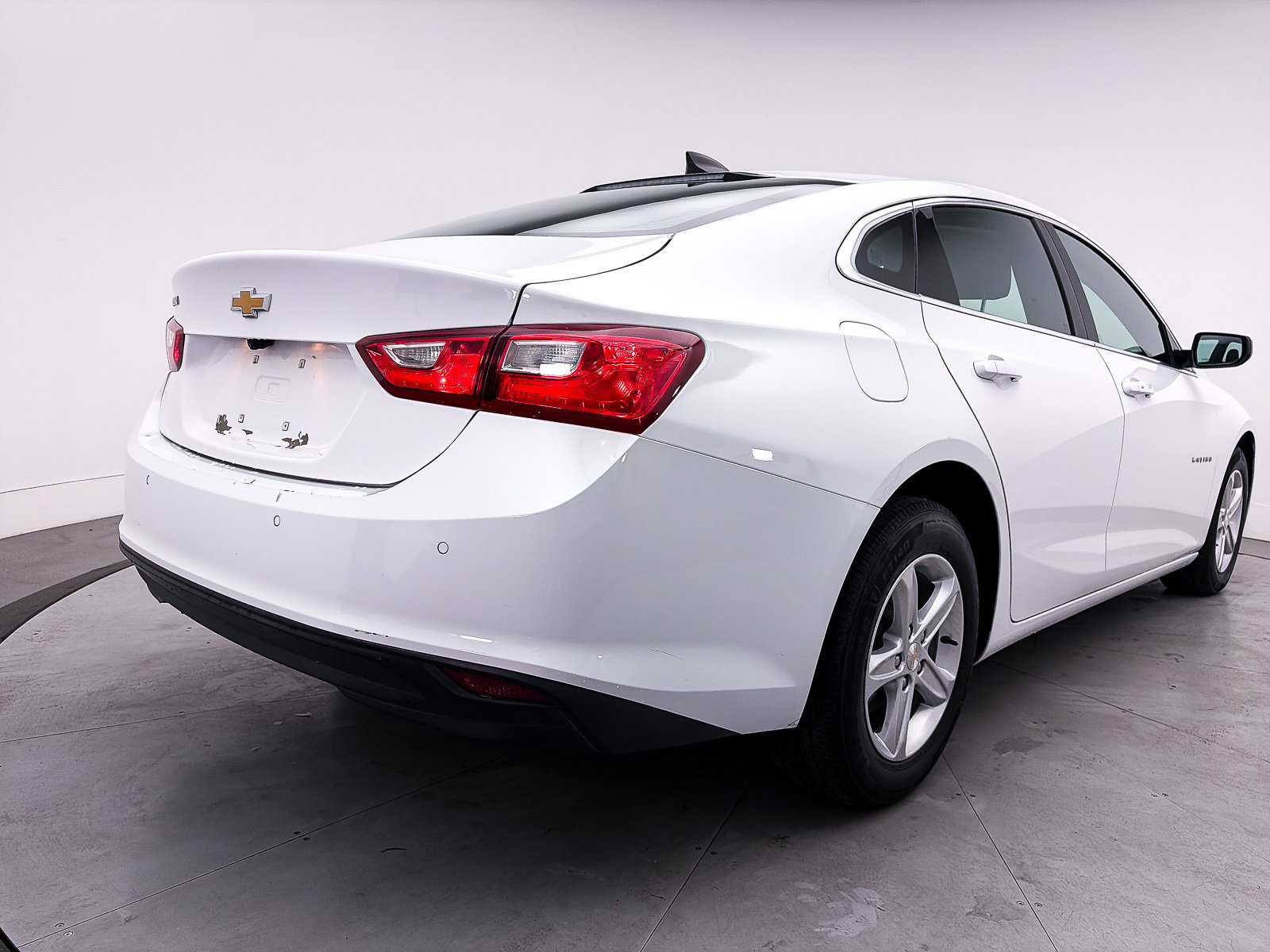 Used 2025 Chevrolet Malibu LS FWD image 12