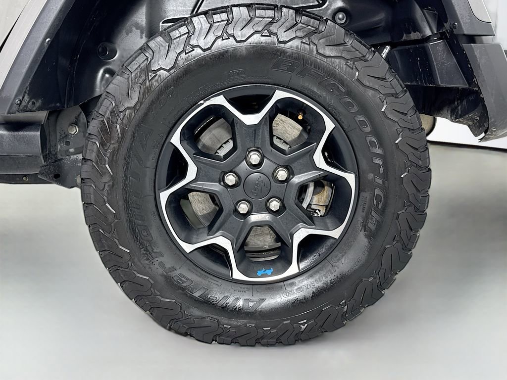 Used 2022 Jeep Wrangler Unlimited Rubicon 4xe w/ Cold Weather Group image 13