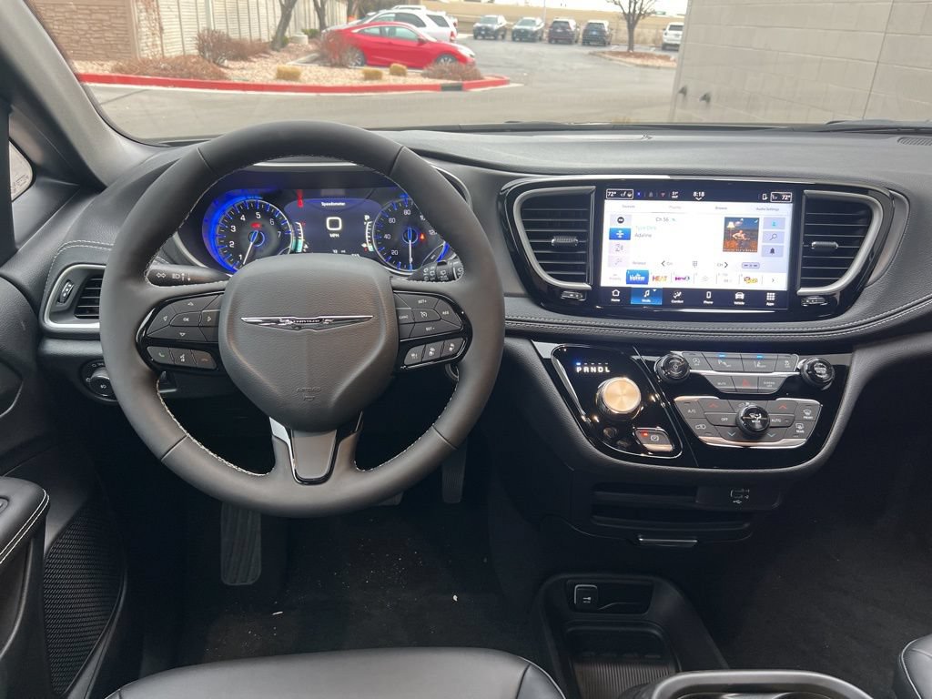 New 2026 Chrysler Pacifica Select w/ S Appearance Package FWD image 18