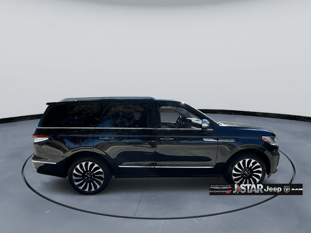 Used 2024 Lincoln Navigator Black Label AWD/4WD image 3