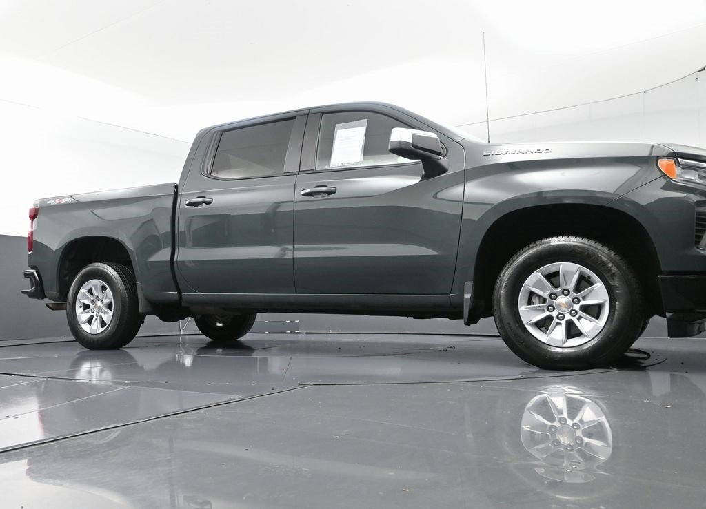 Used 2025 Chevrolet Silverado 1500 LT image 46