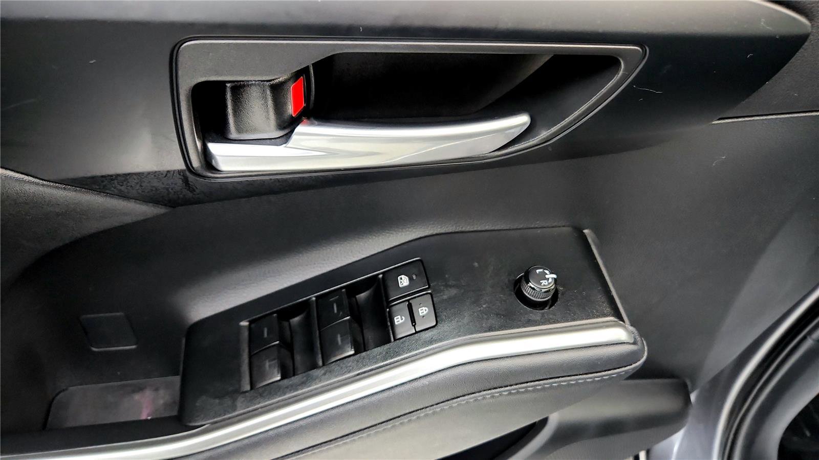 Certified 2023 Toyota Highlander XLE image 36