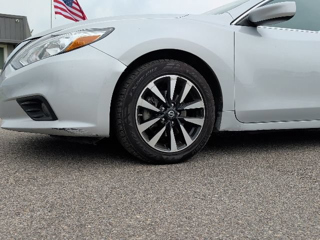 Used 2018 Nissan Altima 2.5 SV FWD image 7