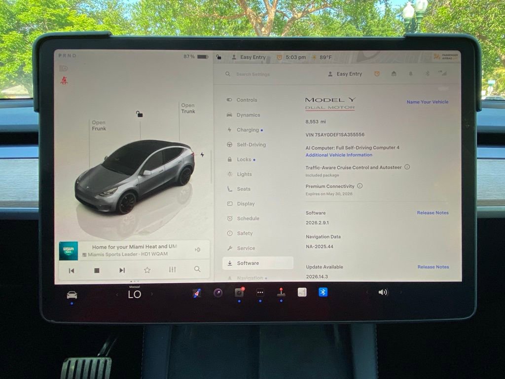 Used 2025 Tesla Model Y Performance AWD/4WD image 2
