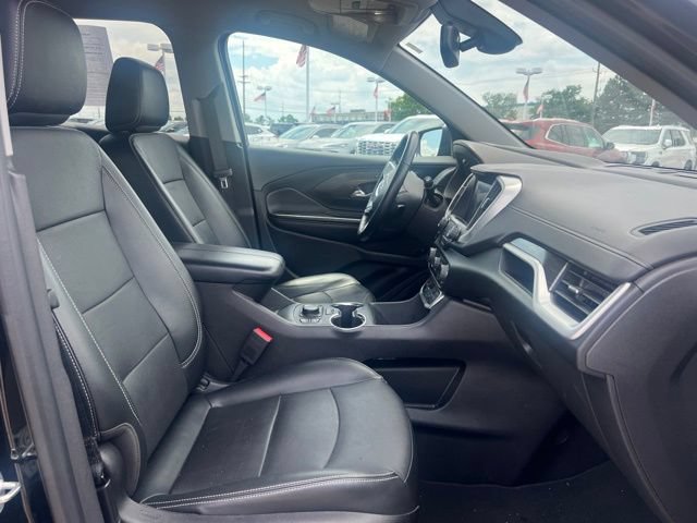 Used 2024 GMC Terrain SLT w/ Tech Package AWD/4WD image 11