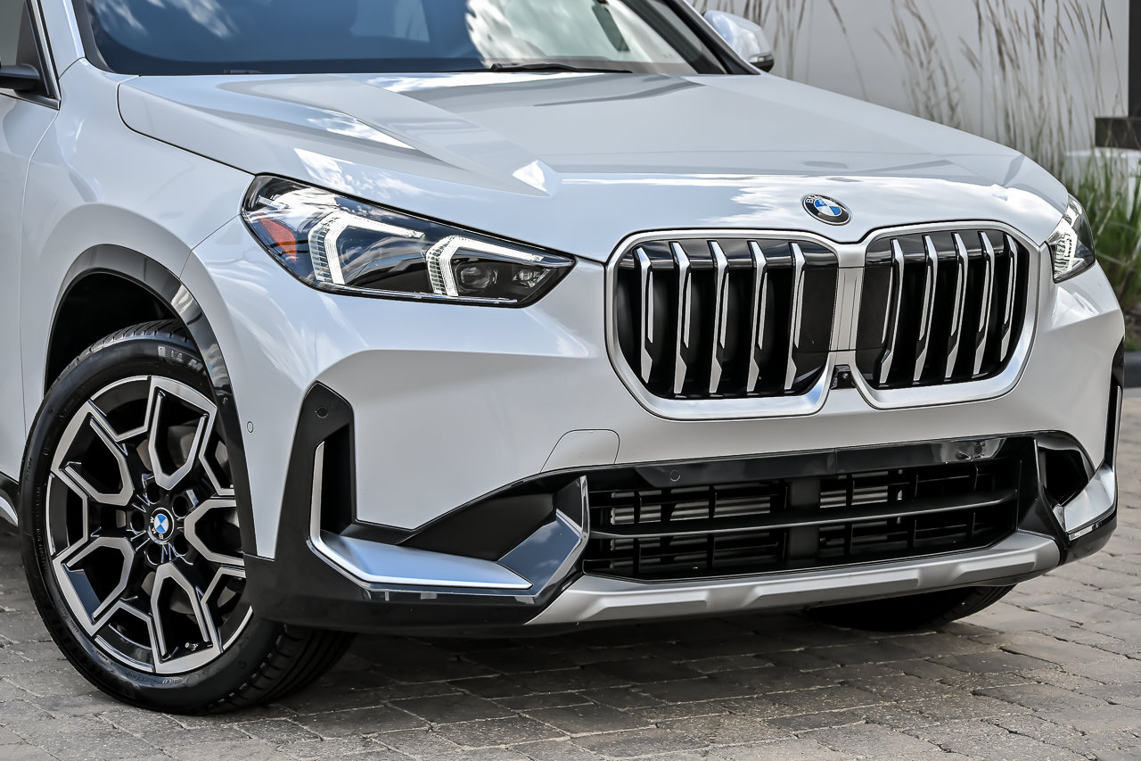 Used 2026 BMW X1 xDrive28i AWD/4WD image 2