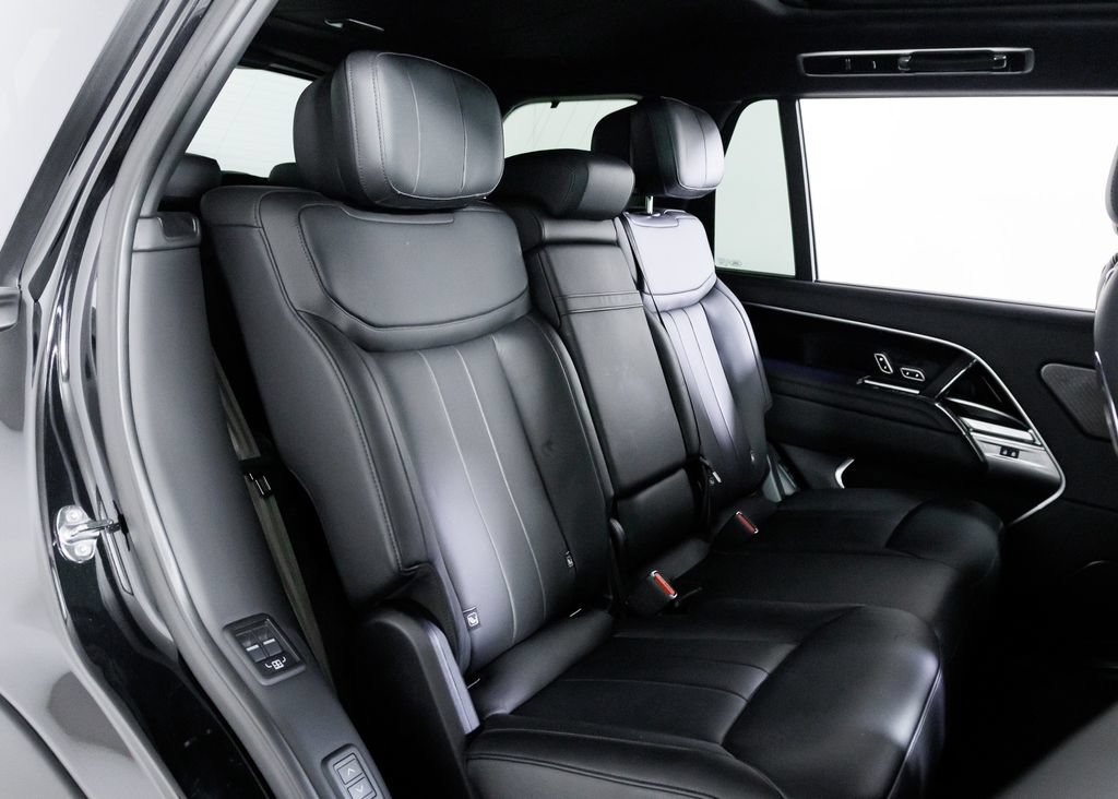 Used 2025 Land Rover Range Rover Long Wheelbase Autobiography AWD/4WD image 24
