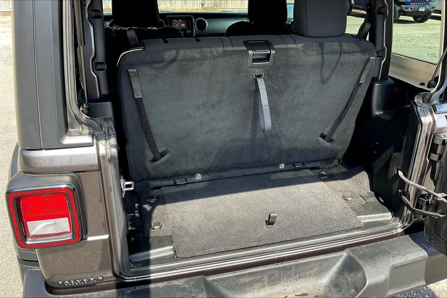 Used 2020 Jeep Wrangler Sport image 29