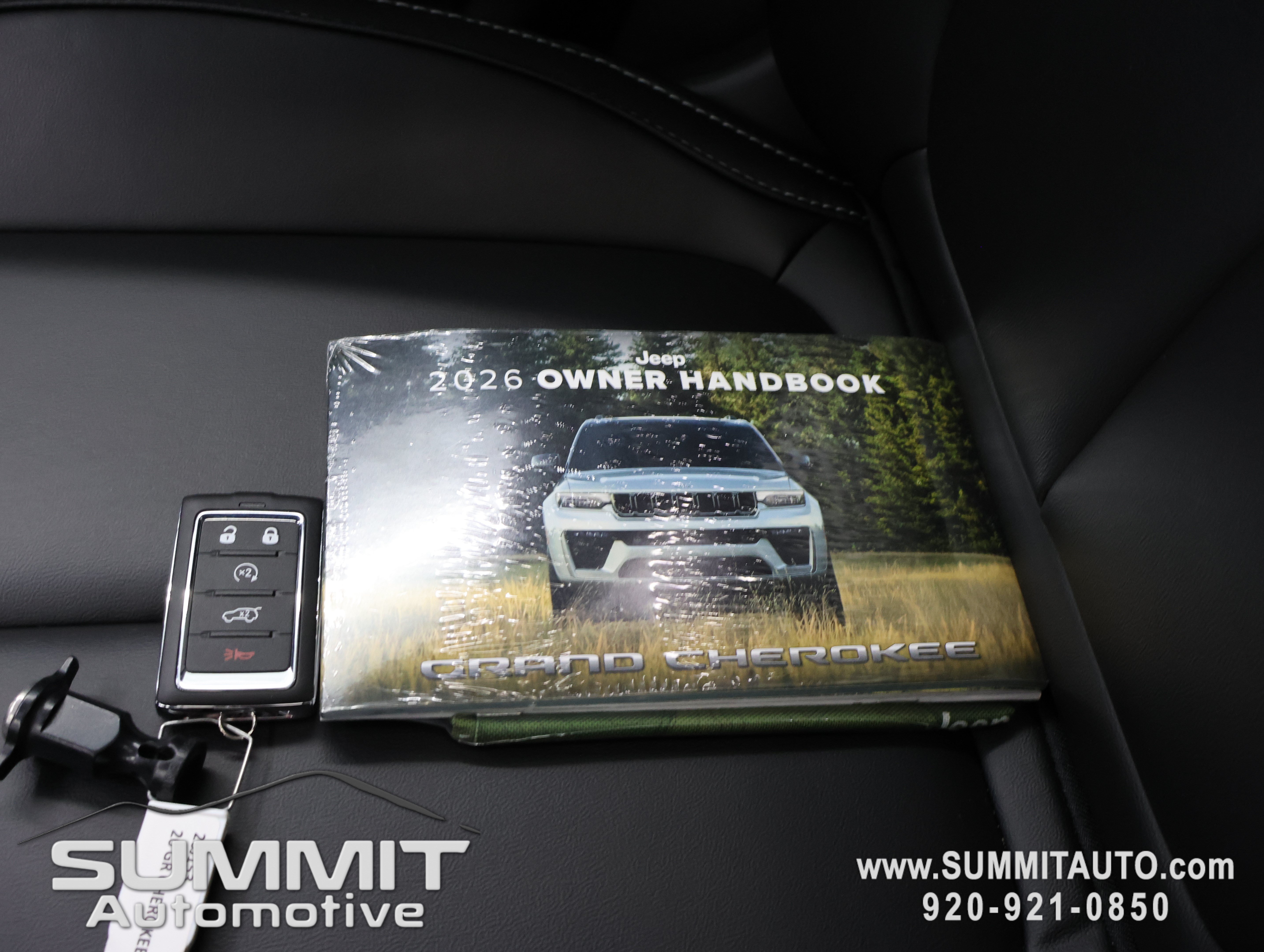 New 2026 Jeep Grand Cherokee Limited w/ Limited Altitude Package AWD/4WD image 72