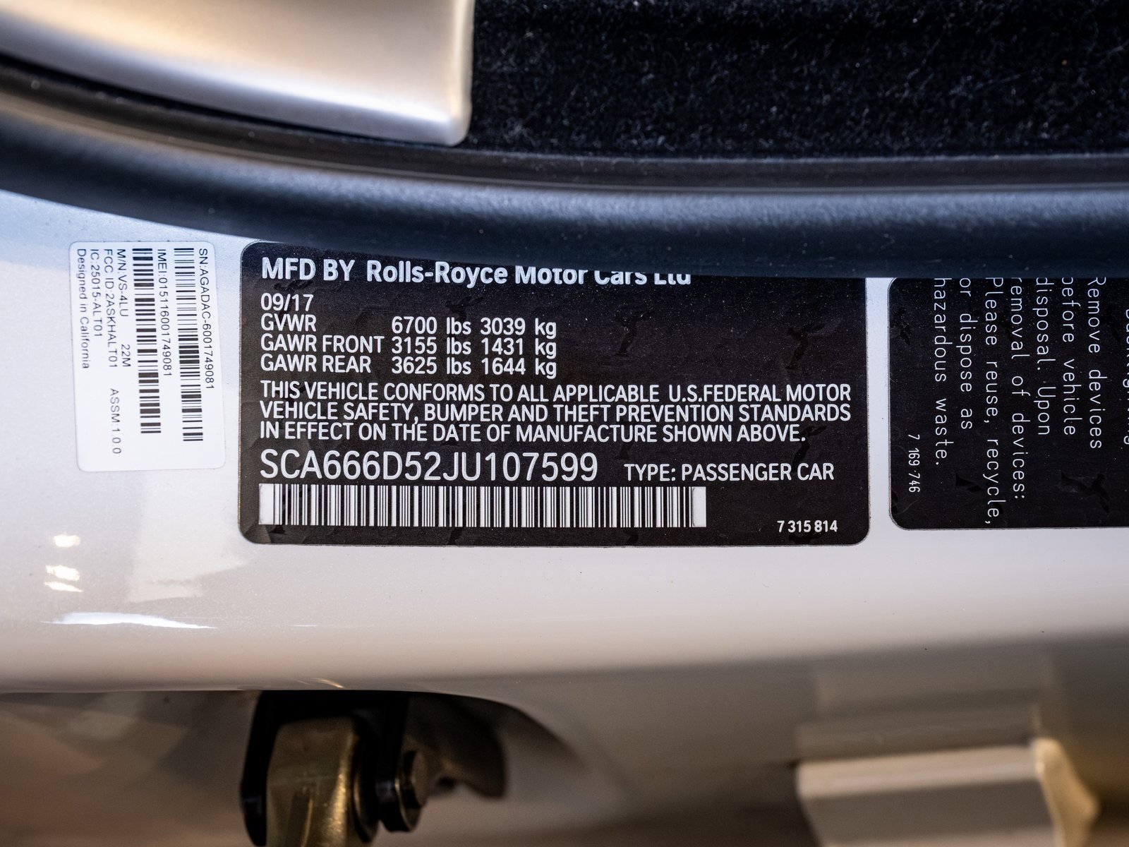 Used 2018 Rolls-Royce Dawn image 28