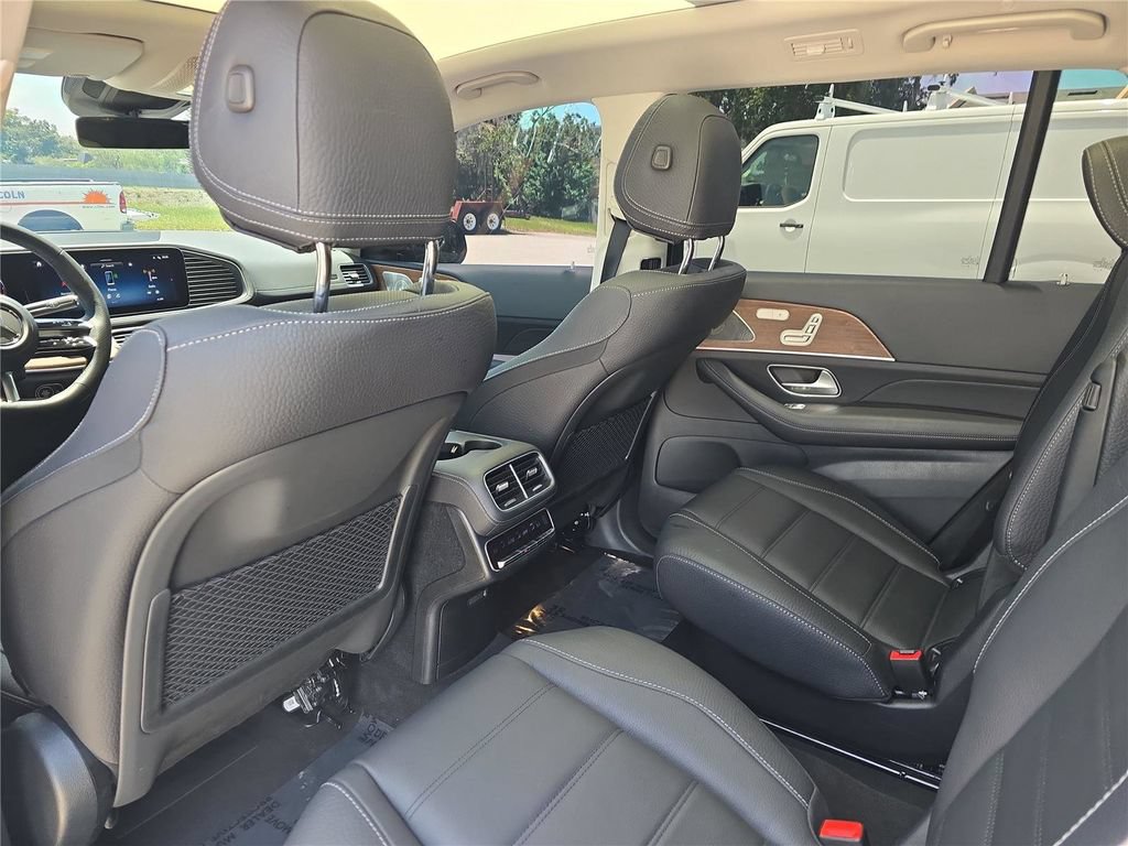 Used 2026 Mercedes-Benz GLS 450 4MATIC image 14