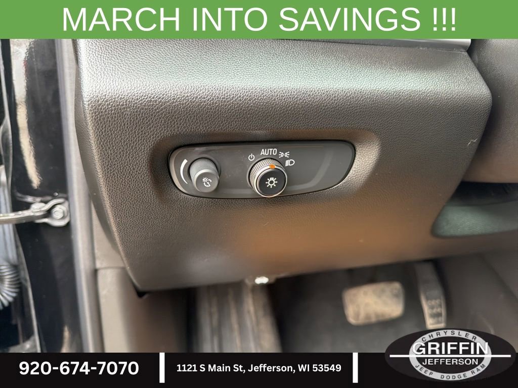 Used 2023 Chevrolet Traverse Premier image 14