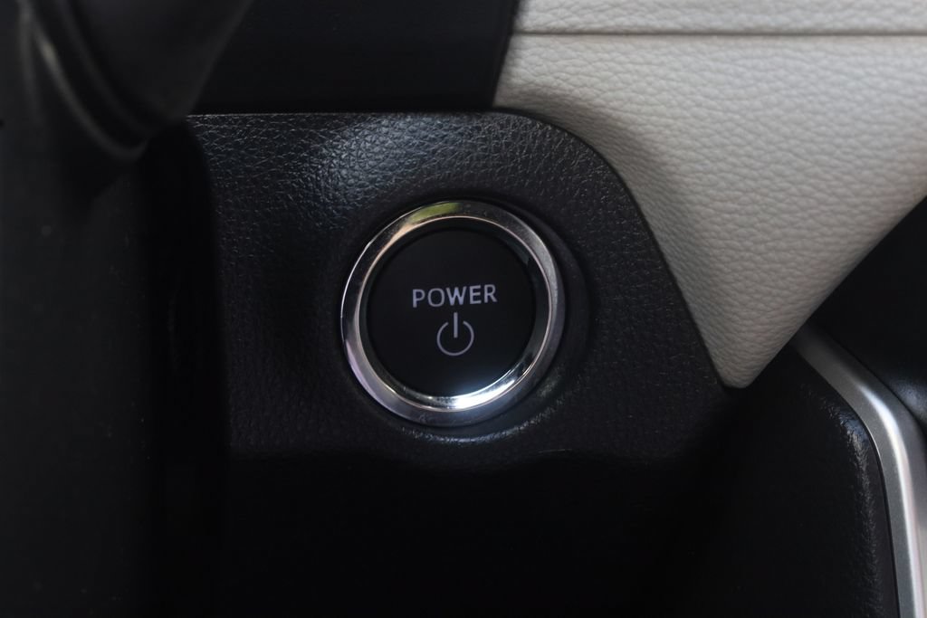 Used 2025 Toyota RAV4 XLE w/ Convenience Package AWD/4WD image 14