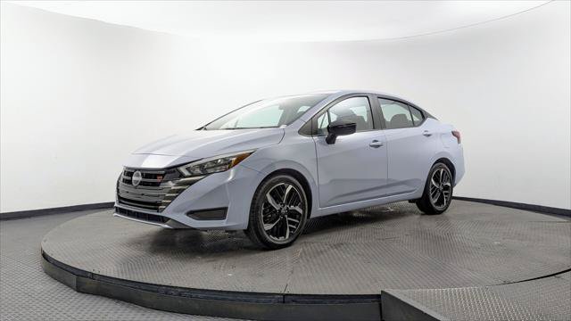 Used 2024 Nissan Versa SR FWD image 2