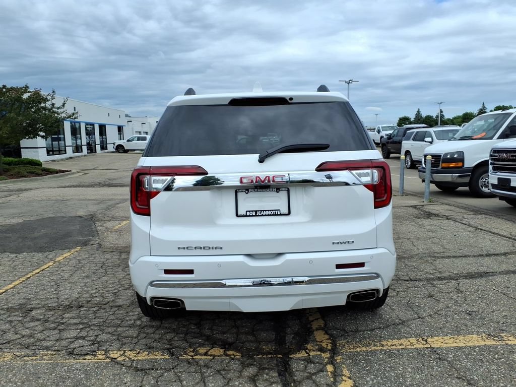 Used 2023 GMC Acadia Denali w/ Denali Technology Package AWD/4WD image 6