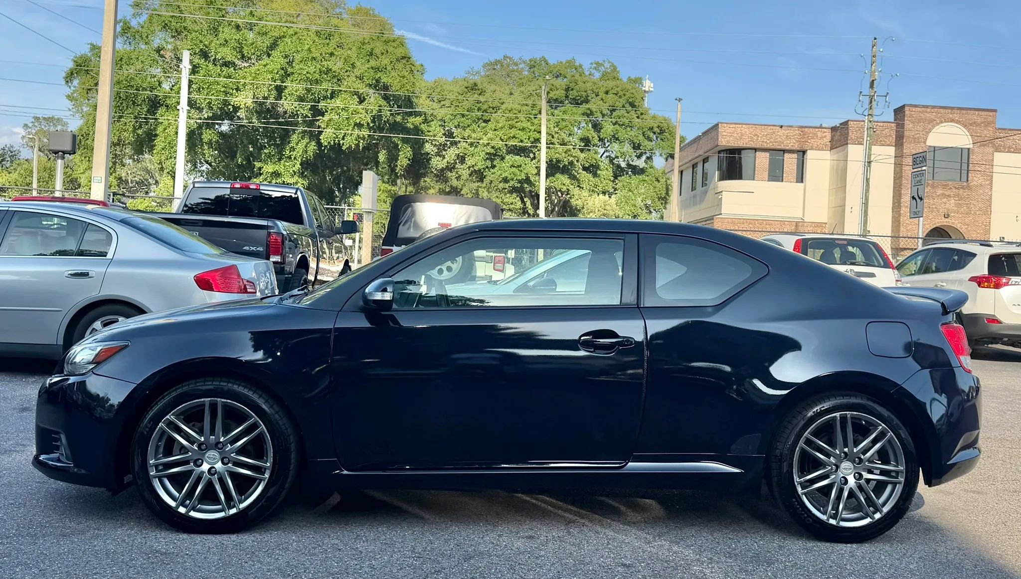 Used 2011 Scion tC FWD image 4