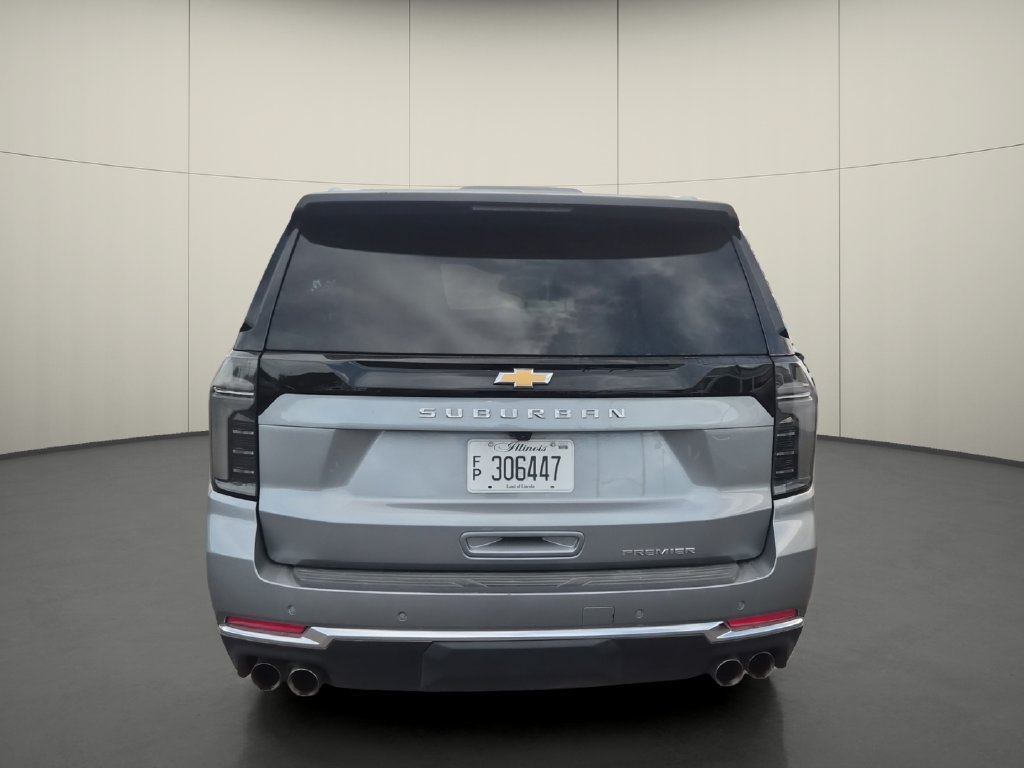 Used 2025 Chevrolet Suburban Premier AWD/4WD image 6