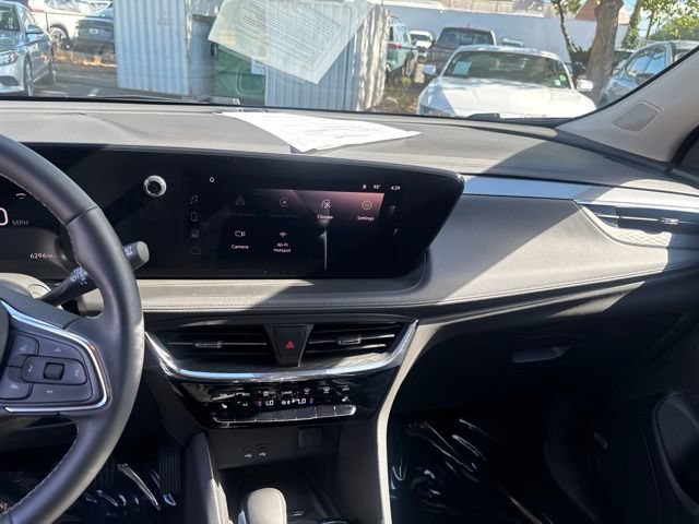 Used 2025 Buick Encore GX Avenir w/ Avenir Technology Package AWD/4WD image 24
