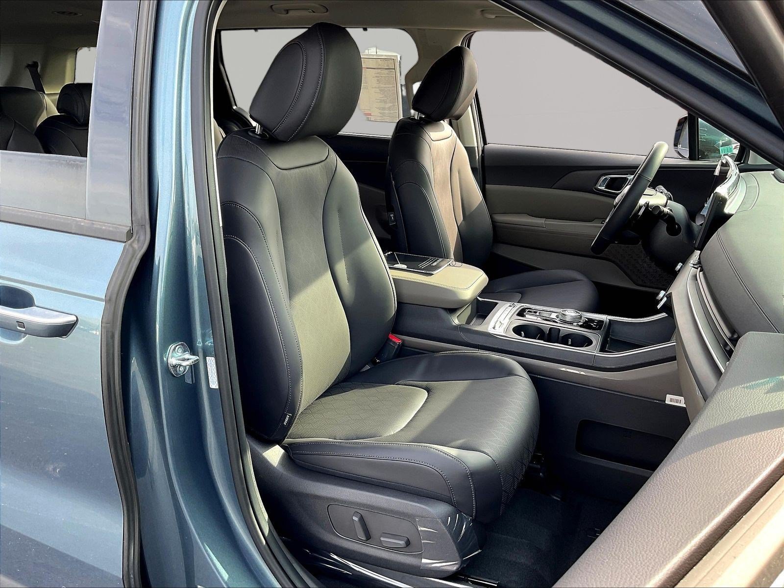 New 2027 Kia Carnival Hybrid FWD image 19