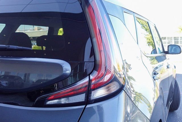 Used 2023 Kia Soul LX w/ Option Group 015 image 6