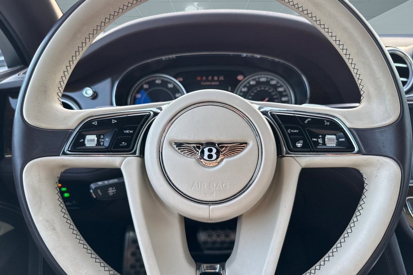 Used 2018 Bentley Bentayga image 16