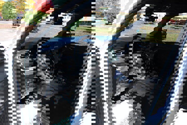 Used 2023 Jeep Grand Cherokee Altitude image 3