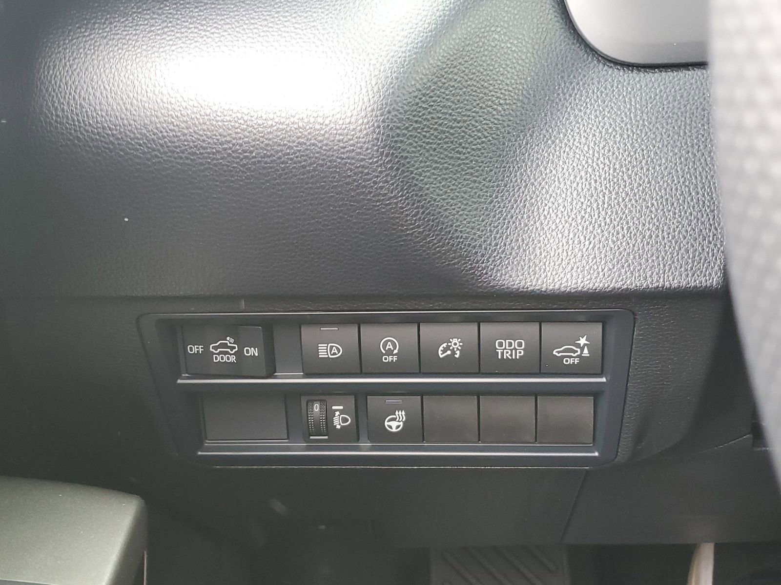 Certified 2026 Toyota Tundra SR5 w/ SR5 Premium Package AWD/4WD image 21