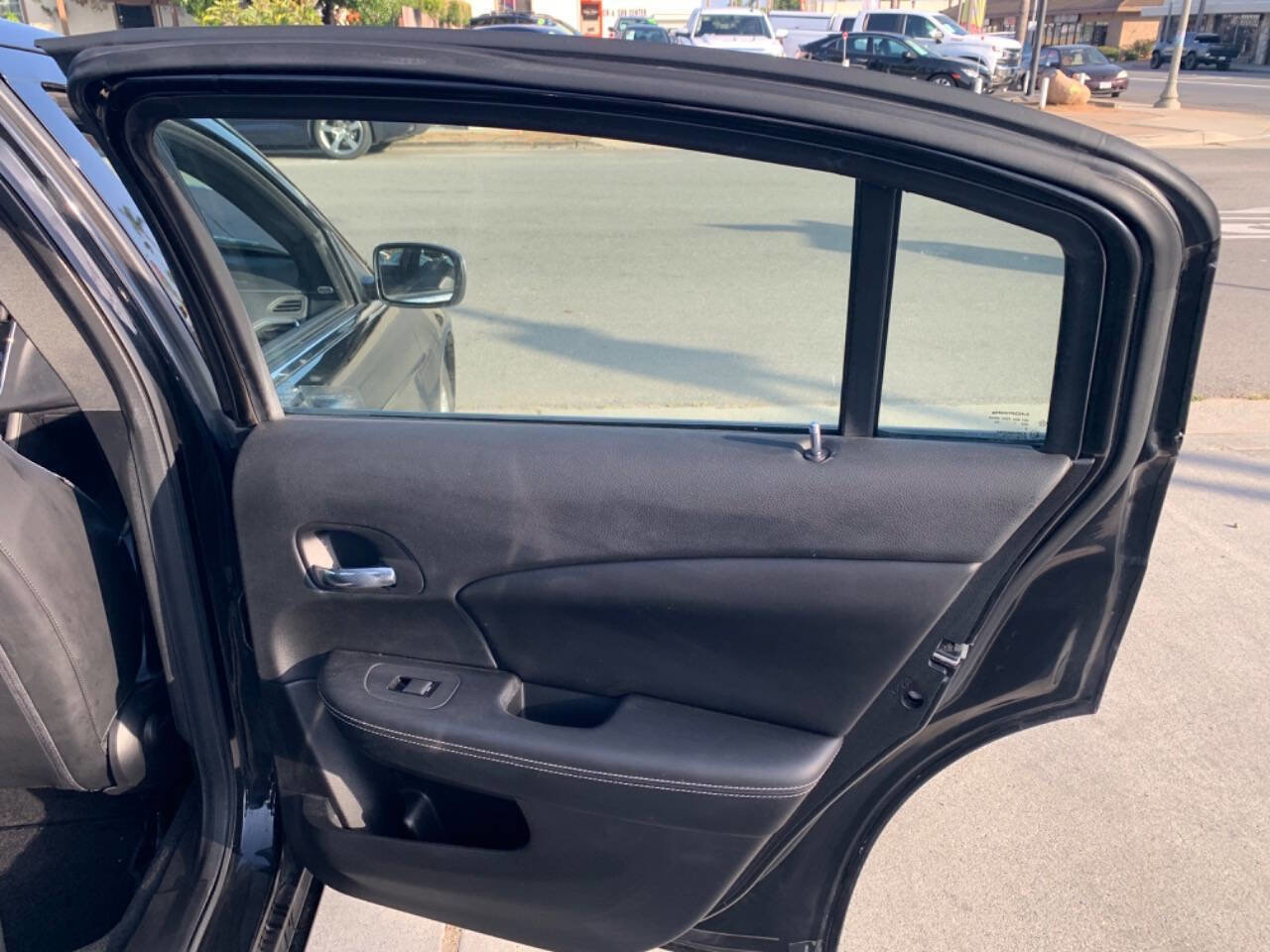 Used 2012 Chrysler 200 Limited FWD image 12