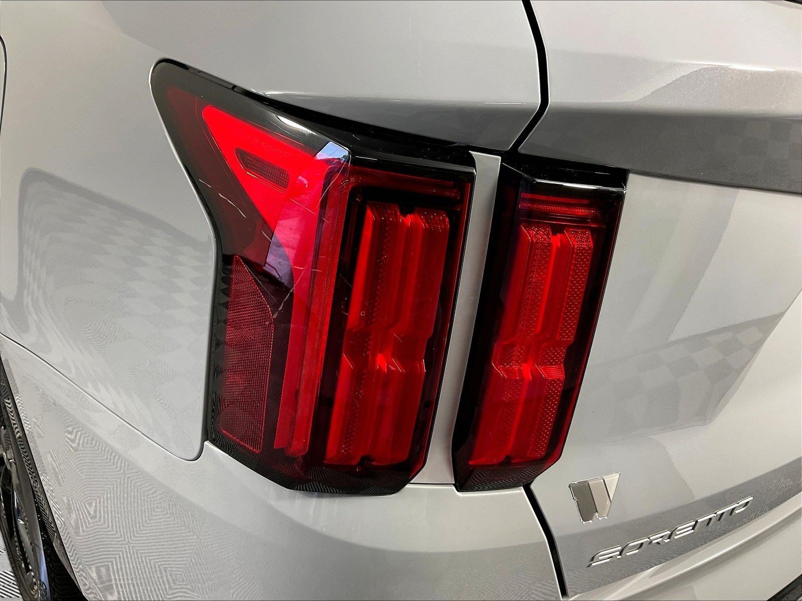 Used 2023 Kia Sorento SX AWD/4WD image 22