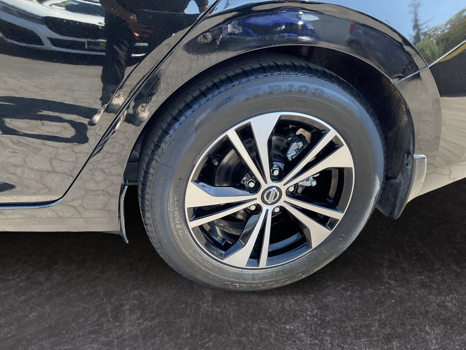 Used 2020 Nissan Sentra SV w/ Electronics Package FWD image 9