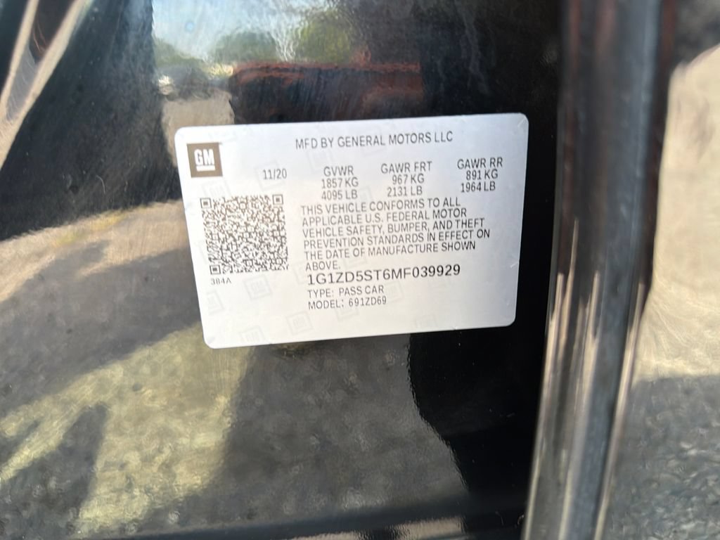 Used 2021 Chevrolet Malibu LT FWD image 30