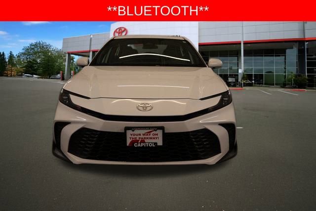 Used 2025 Toyota Camry SE image 8