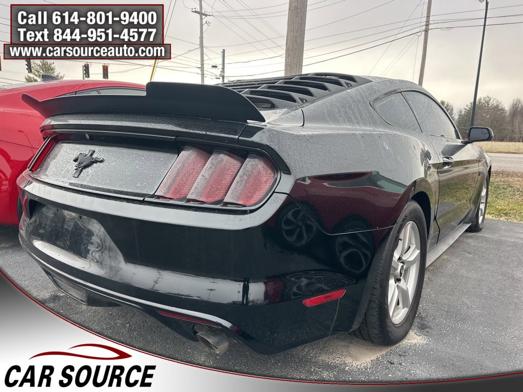 Used 2017 Ford Mustang Coupe image 5