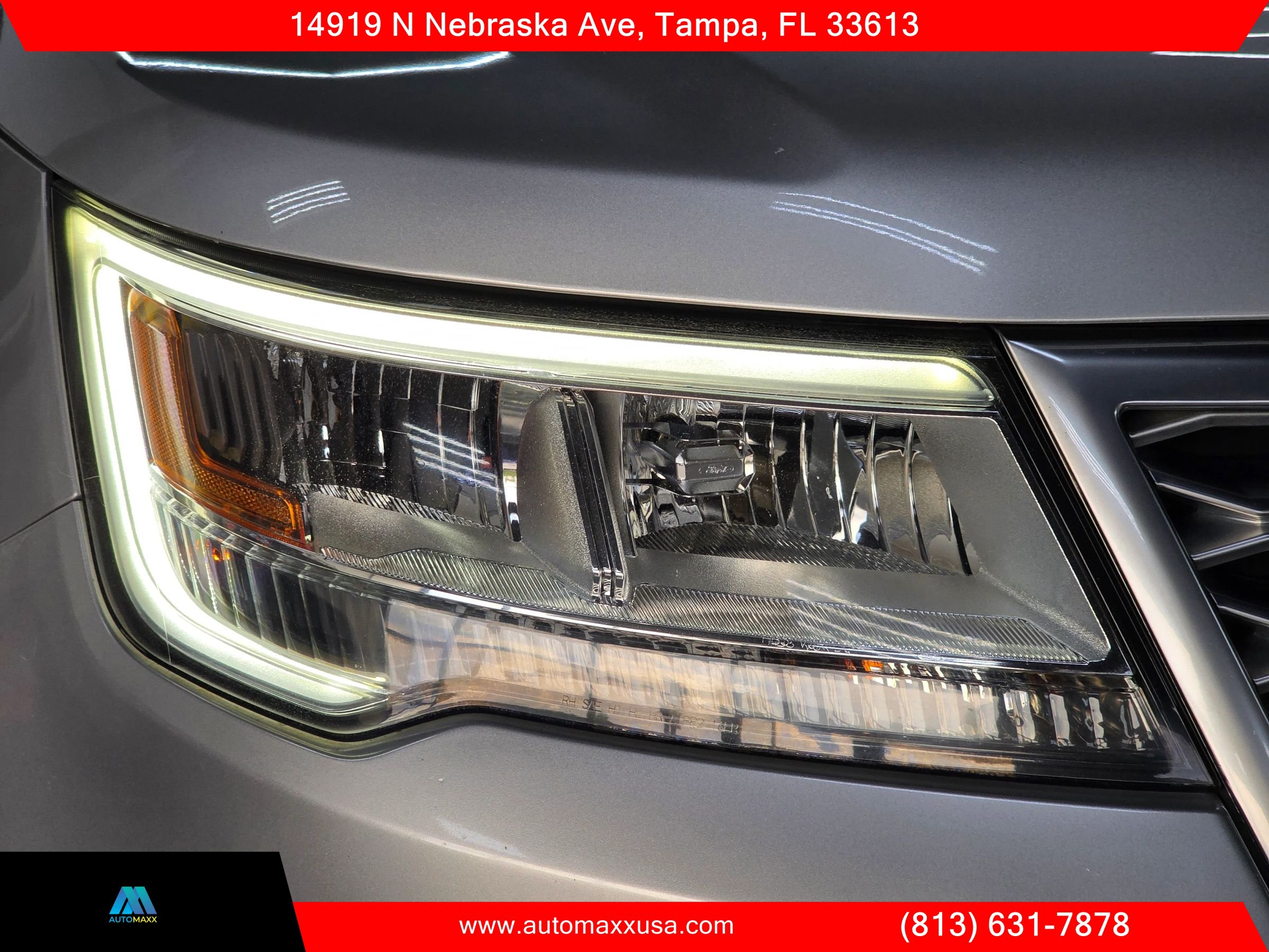 Used 2017 Ford Explorer Platinum AWD/4WD image 4