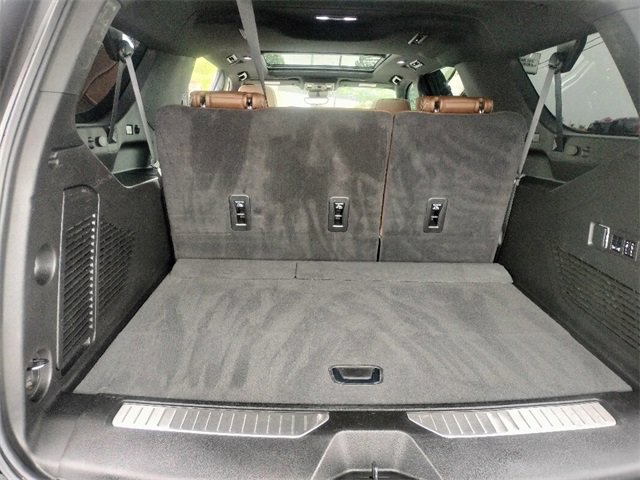 Used 2023 Chevrolet Suburban High Country image 20