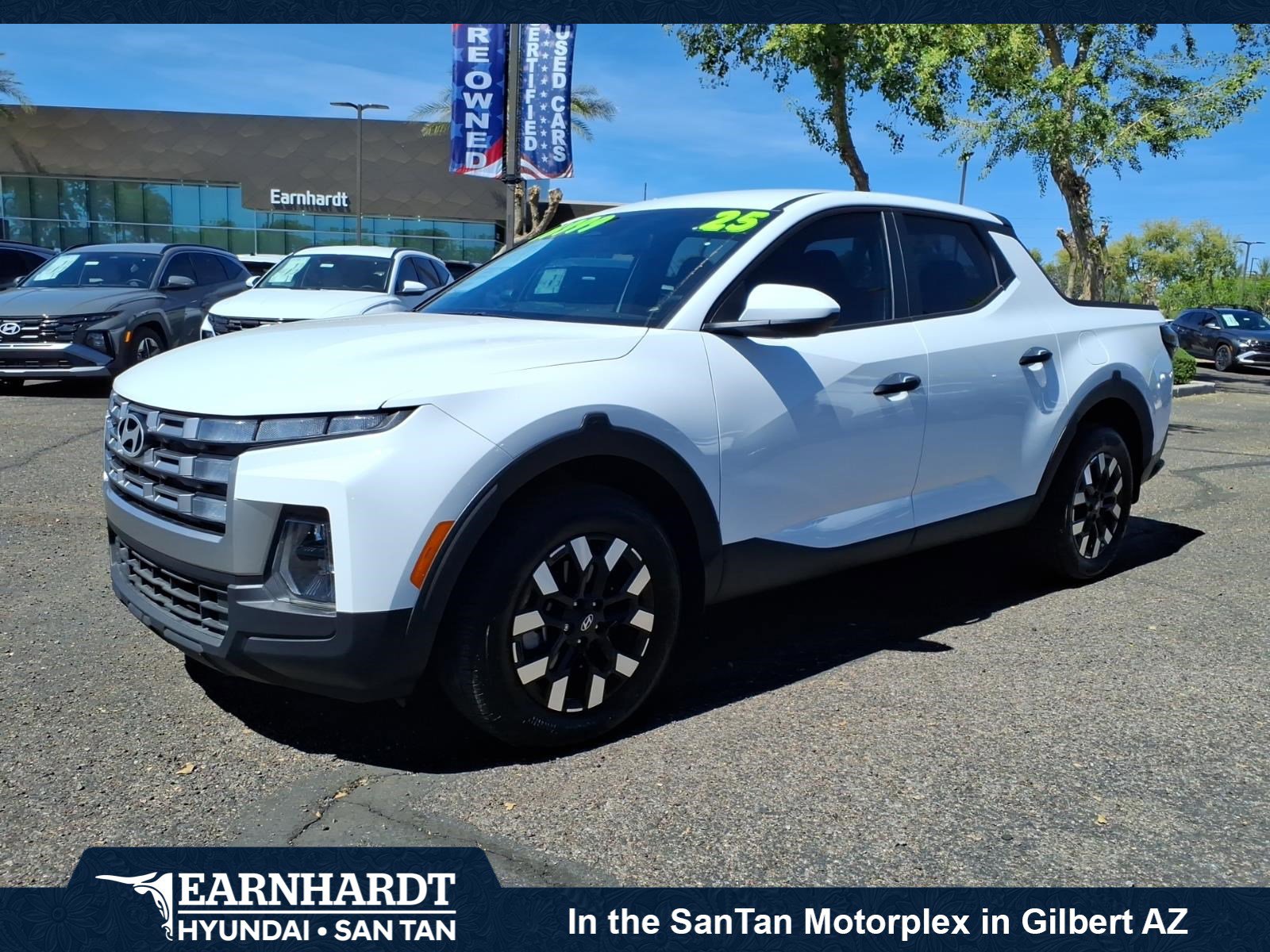 Certified 2025 Hyundai Santa Cruz SE image 1