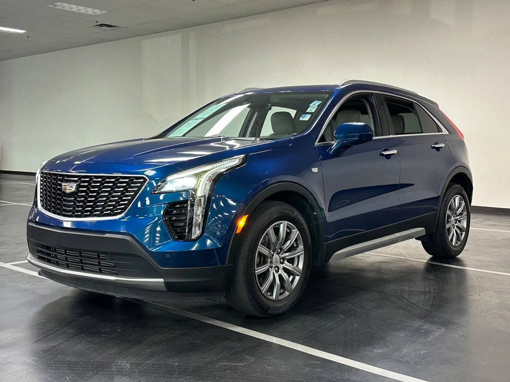 Used 2019 Cadillac XT4 Premium Luxury w/ Cold Weather Package FWD image 3
