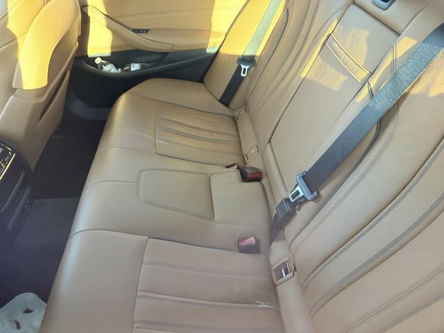 Used 2020 BMW 530i w/ Premium Package RWD image 8