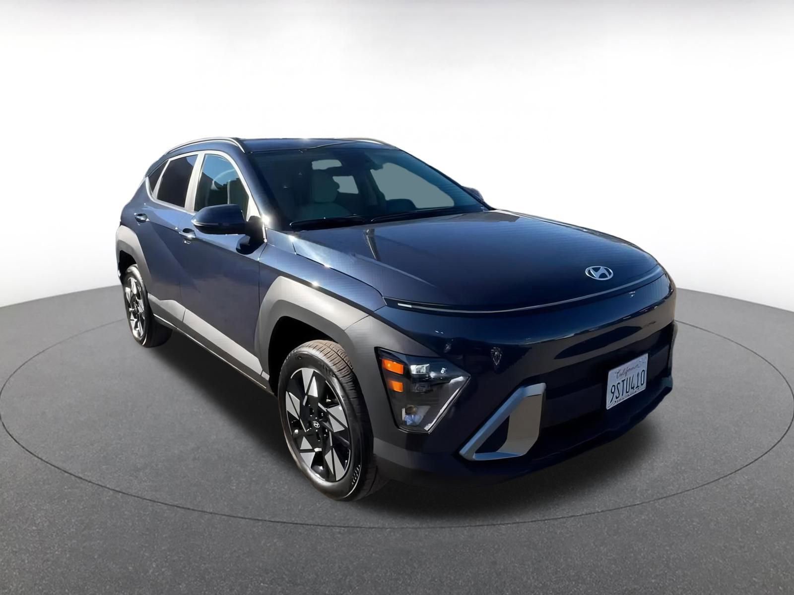 Used 2025 Hyundai Kona SEL image 3