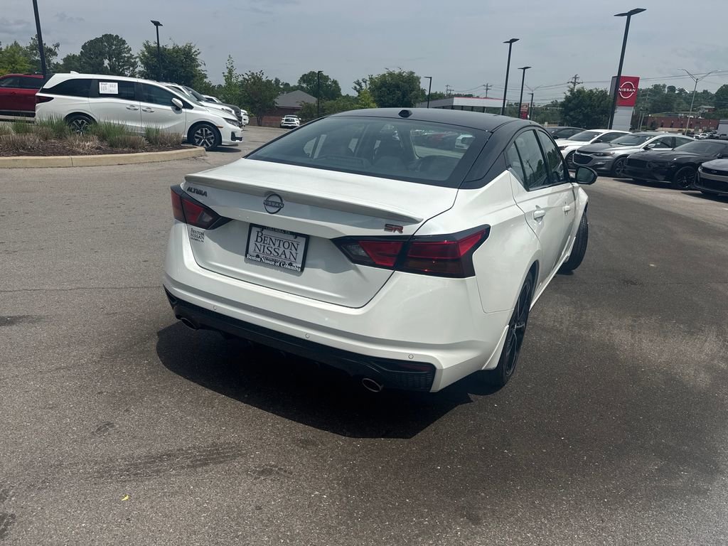 New 2026 Nissan Altima 2.5 SR w/ SR Premium Package FWD image 8