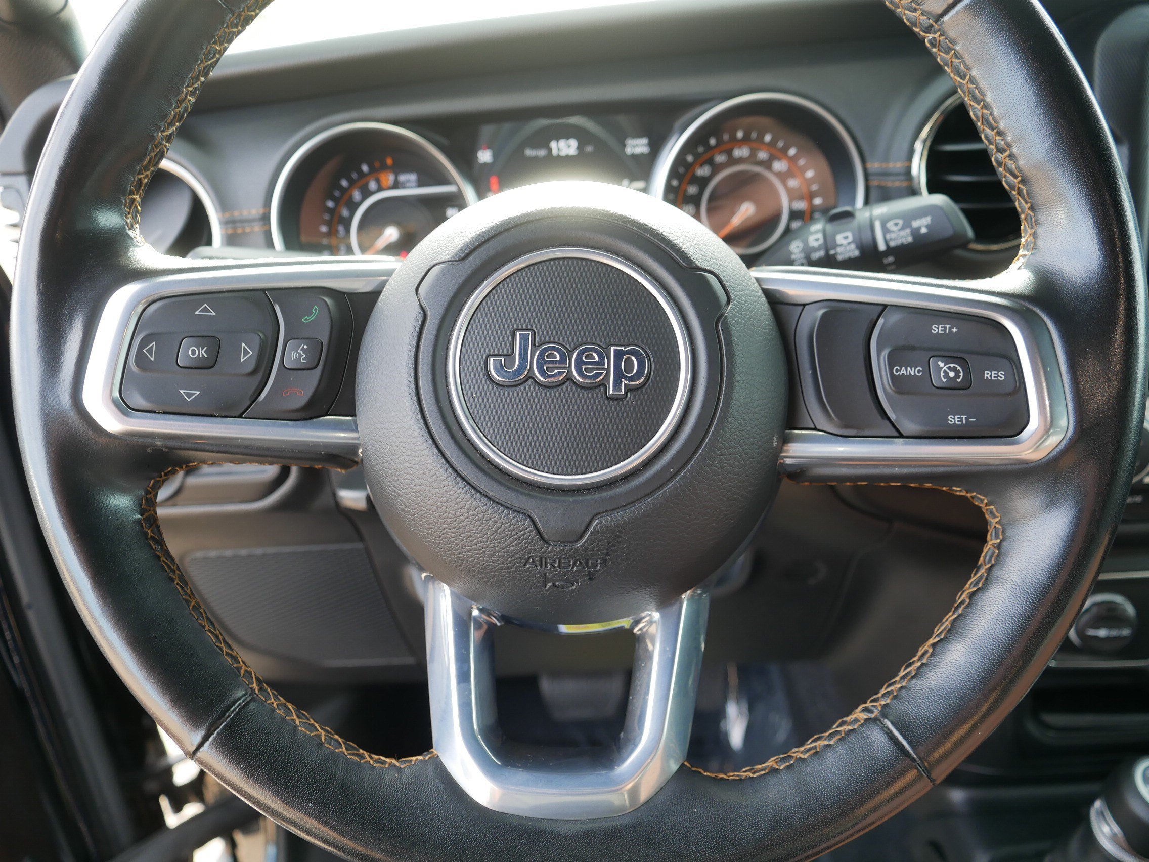 Used 2022 Jeep Wrangler Unlimited Sahara AWD/4WD image 25