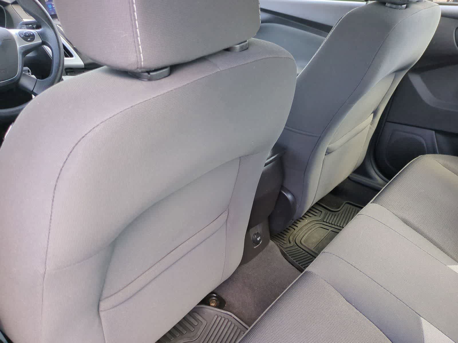 Used 2014 Ford Focus SE w/ SE Winter Package FWD image 18