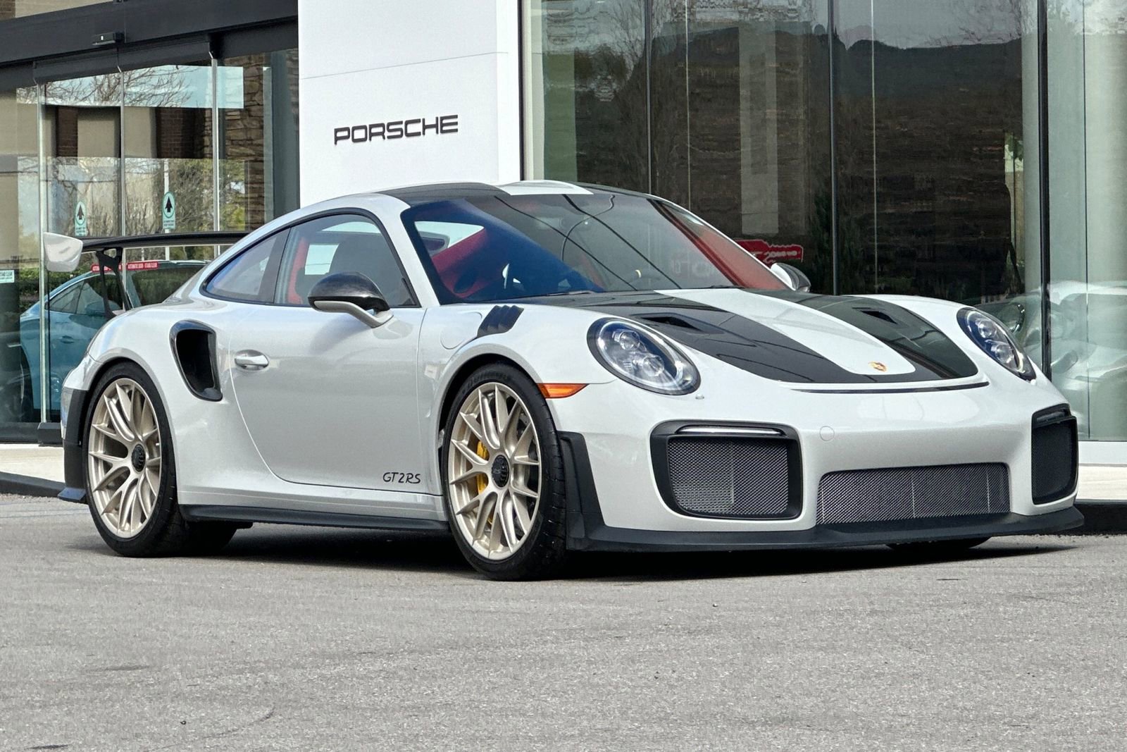 Used 2018 Porsche 911 GT2 RS image 10