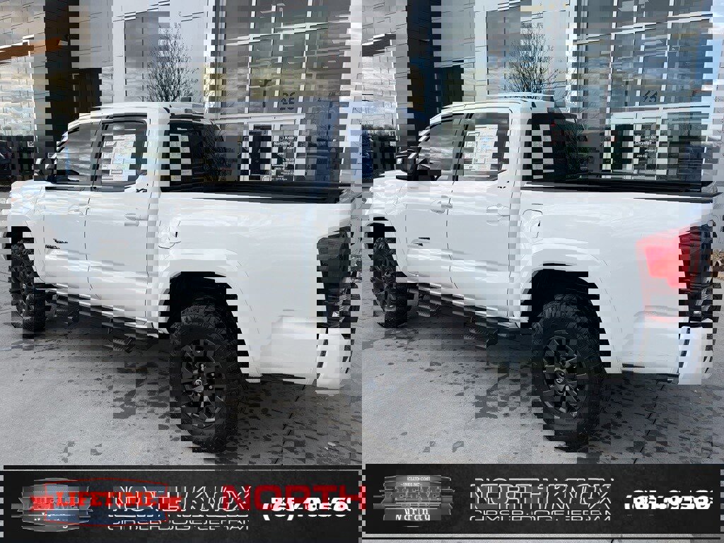 Used 2023 Toyota Tacoma SR image 17