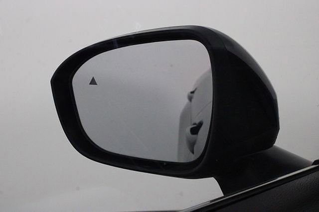 Used 2024 Mitsubishi Outlander SEL image 35