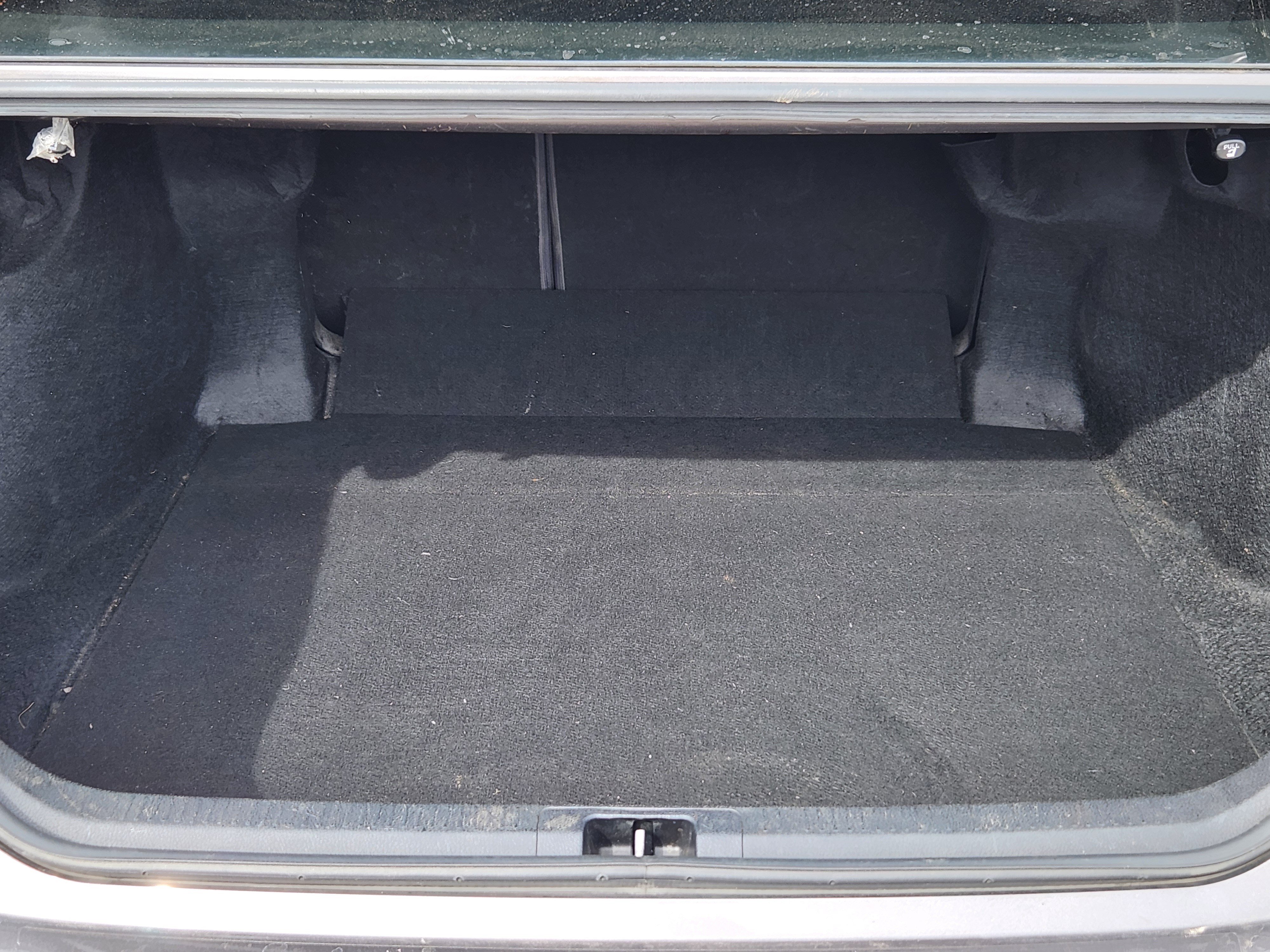 Used 2019 Toyota Camry LE FWD image 18